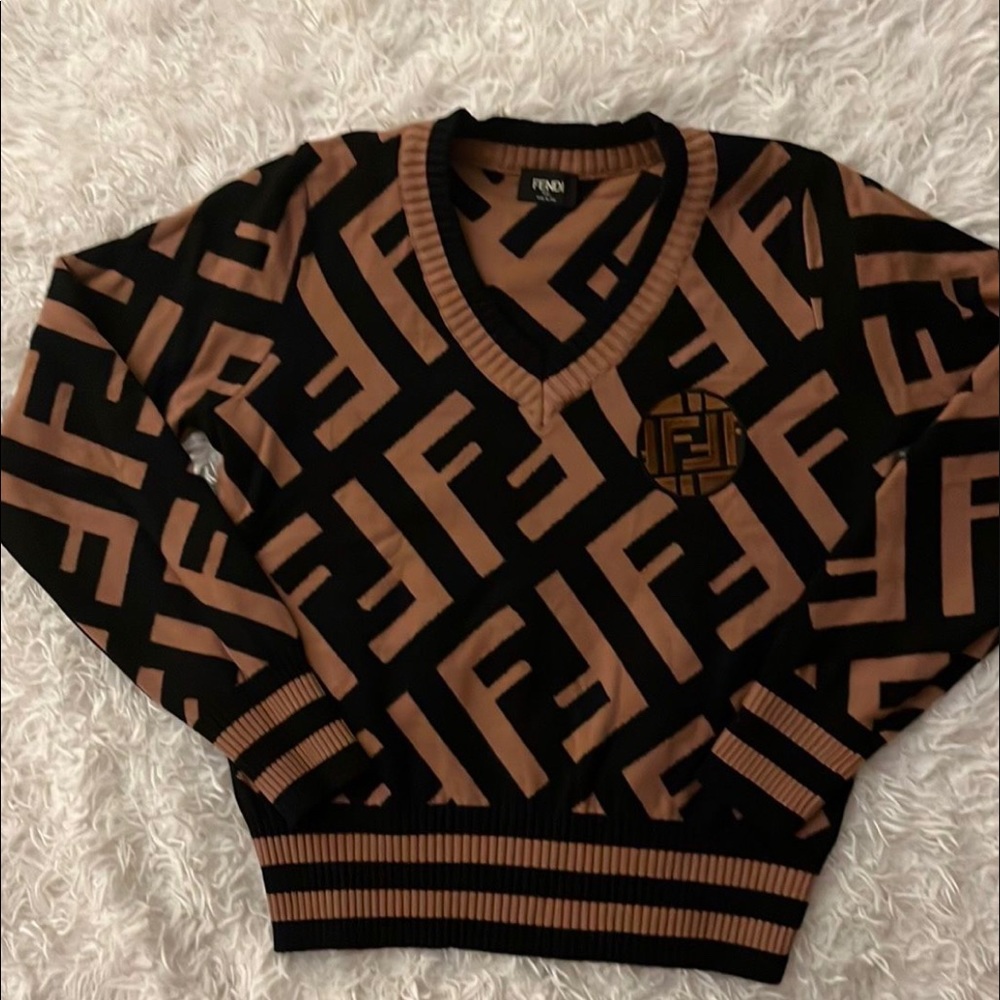 Never user Fendi sweater